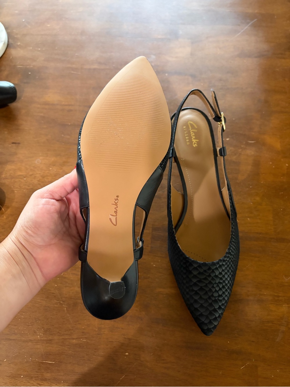 Clarks Women's Black Slingback Pointed-Toe Kitten Heels - Picture 4 of 4